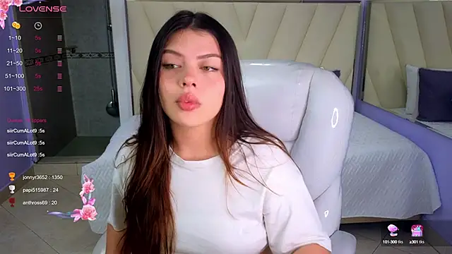 Snapshot of Sexy_paradise18_ chatting on 02-27-25, 08:46 Sexy paradise18 online show from 02-27-25, 08:46