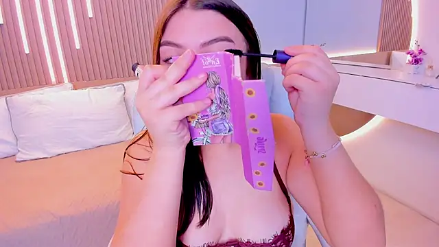 Snapshot of Sexy_paradise18_ chatting on 04-18-26, 03:53 Sexy paradise18 online show from 04-18-26, 03:53