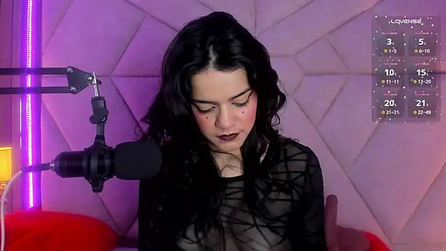 Snapshot of ValerieKay_ chatting on 09-26-25, 02:24 ValerieKay  online show from 09-26-25, 02:24