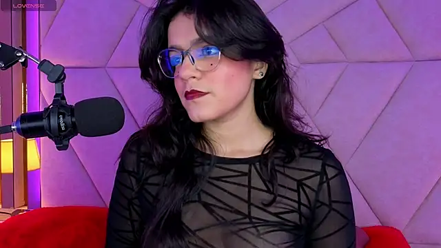 Snapshot of ValerieKay_ chatting on 09-12-25, 01:55 ValerieKay  online show from 09-12-25, 01:55