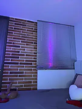 Libia James online show from 11-24-25, 11:05