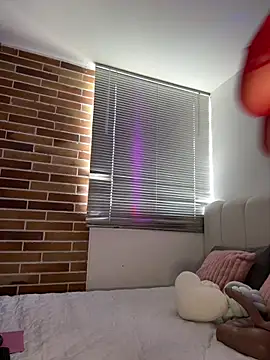 Libia James online show from 12-21-25, 05:03