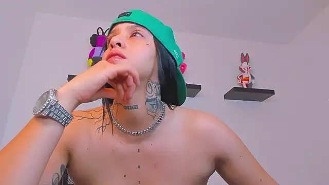 Snapshot of Gangster_Girl chatting on 03-08-25, 05:38 Gangster Girl online show from 03-08-25, 05:38