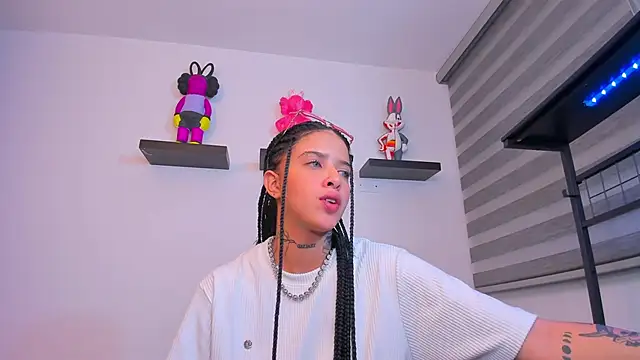 Snapshot of Gangster_Girl chatting on 10-02-25, 08:29 Gangster Girl online show from 10-02-25, 08:29