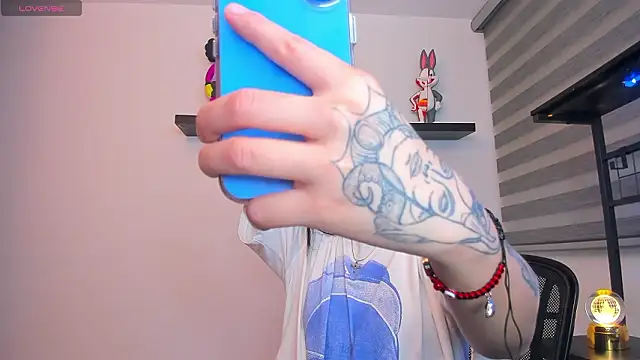 Snapshot of Gangster_Girl chatting on 02-07-26, 03:25 Gangster Girl online show from 02-07-26, 03:25