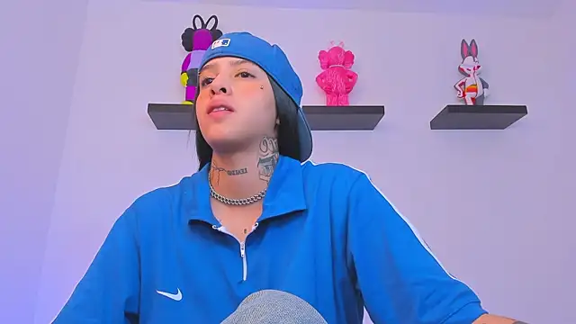 Snapshot of Gangster_Girl chatting on 03-04-25, 10:49 Gangster Girl online show from 03-04-25, 10:49