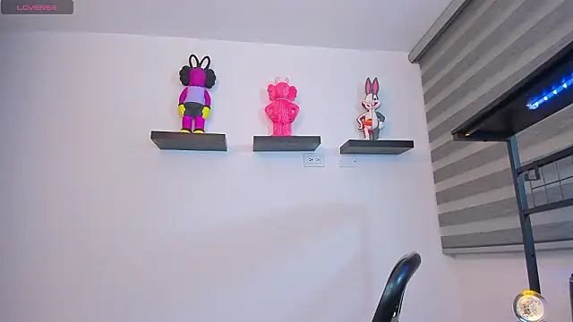 Snapshot of Gangster_Girl chatting on 02-12-26, 12:43 Gangster Girl online show from 02-12-26, 12:43