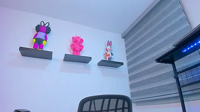 Snapshot of Gangster_Girl chatting on 10-31-25, 03:14 Gangster Girl online show from 10-31-25, 03:14