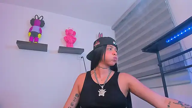 Snapshot of Gangster_Girl chatting on 11-13-25, 12:47 Gangster Girl online show from 11-13-25, 12:47