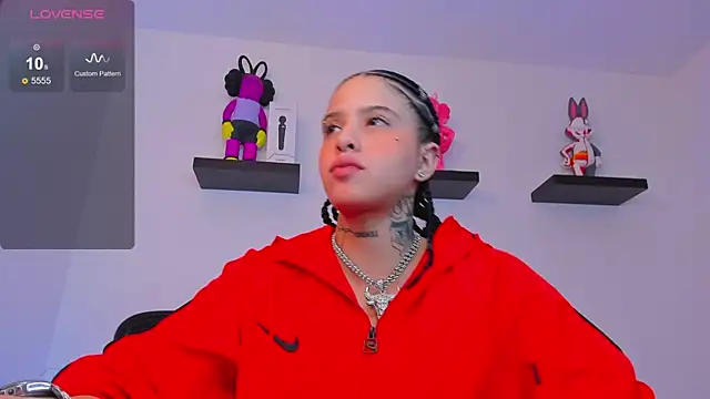 Snapshot of Gangster_Girl chatting on 03-21-25, 01:34 Gangster Girl online show from 03-21-25, 01:34