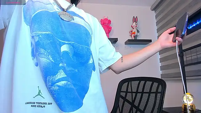 Snapshot of Gangster_Girl chatting on 02-24-26, 07:59 Gangster Girl online show from 02-24-26, 07:59