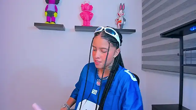 Snapshot of Gangster_Girl chatting on 10-05-25, 02:24 Gangster Girl online show from 10-05-25, 02:24