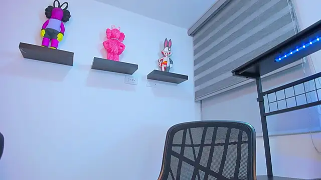 Snapshot of Gangster_Girl chatting on 11-02-25, 04:17 Gangster Girl online show from 11-02-25, 04:17