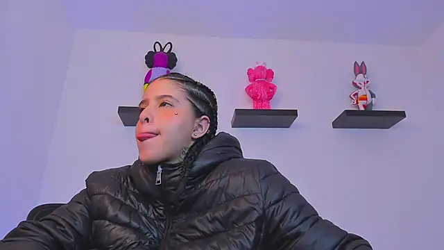 Snapshot of Gangster_Girl chatting on 03-03-25, 05:37 Gangster Girl online show from 03-03-25, 05:37