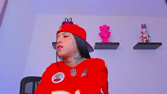 Snapshot of Gangster_Girl chatting on 03-09-25, 03:22 Gangster Girl online show from 03-09-25, 03:22