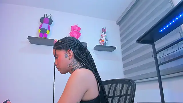 Snapshot of Gangster_Girl chatting on 10-04-25, 12:56 Gangster Girl online show from 10-04-25, 12:56