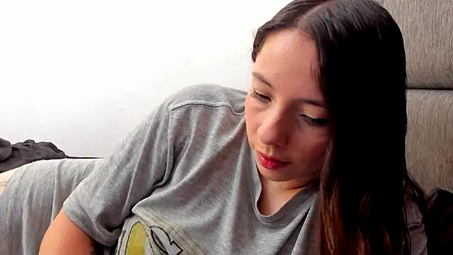 Snapshot of KatyLizz chatting on 10-05-25, 06:42 KatyLizz online show from 10-05-25, 06:42