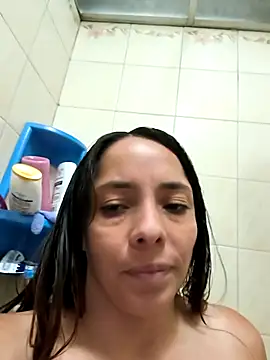 Snapshot of KatyLizz chatting on 10-10-25, 06:31 KatyLizz online show from 10-10-25, 06:31