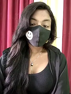 Snapshot of Myra-sen chatting on 10-06-25, 03:29 Myra-sen online show from 10-06-25, 03:29