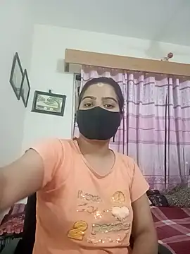 Snapshot of Amisha-2 chatting on 06-25-26, 05:18 Amisha-2 online show from 06-25-26, 05:18