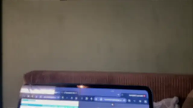 Snapshot of courteous_raspberrry chatting on 10-10-25, 06:03 courteous raspberrry online show from 10-10-25, 06:03