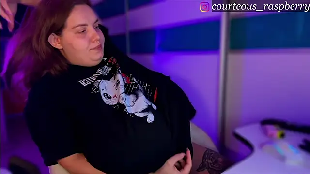 courteous raspberrry online show from 11-29-25, 11:43