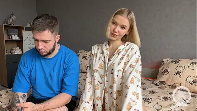 Snapshot of Adelovenick chatting on 12-27-24, 08:56 Adelovenick online show from 12-27-24, 08:56