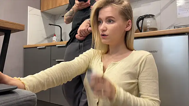 Adelovenick online show from 04-13-26, 03:43