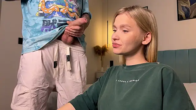 Adelovenick online show from 12-21-25, 08:49