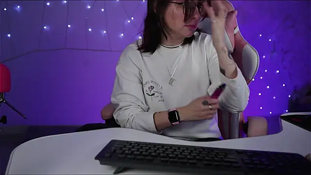 Lana  May online show from 02-27-25, 02:43