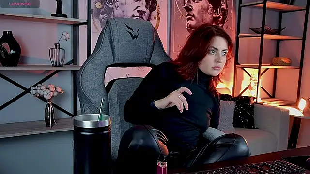 Lana  May online show from 09-27-25, 12:11