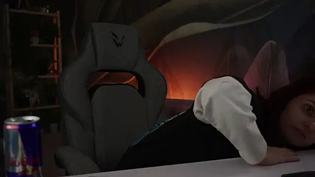 Lana  May online show from 10-31-25, 11:18