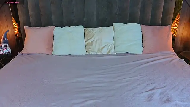 Daisy Delight online show from 12-14-25, 09:31