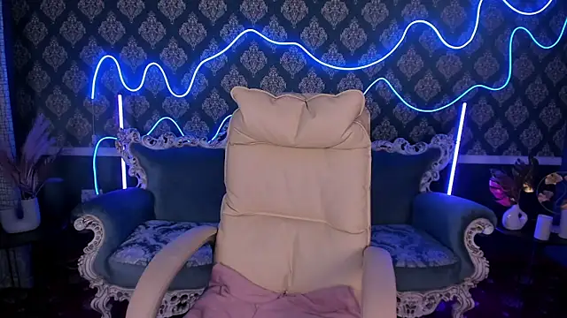 Daisy Delight online show from 11-05-25, 08:12