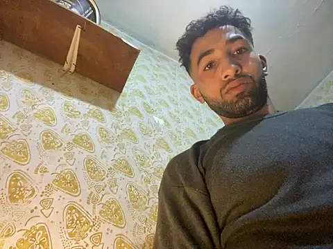 Snapshot of GaaTto chatting on 02-10-25, 11:45 GaaTto online show from 02-10-25, 11:45