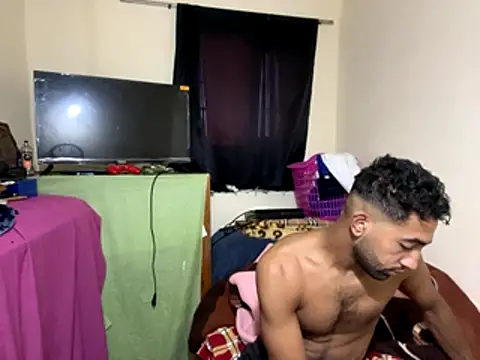 Snapshot of GaaTto chatting on 11-03-25, 11:58 GaaTto online show from 11-03-25, 11:58