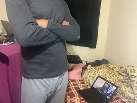 Snapshot of GaaTto chatting on 11-17-25, 06:01 GaaTto online show from 11-17-25, 06:01