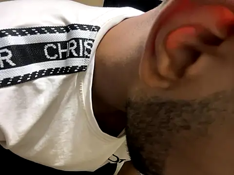 Snapshot of GaaTto chatting on 10-16-25, 02:36 GaaTto online show from 10-16-25, 02:36