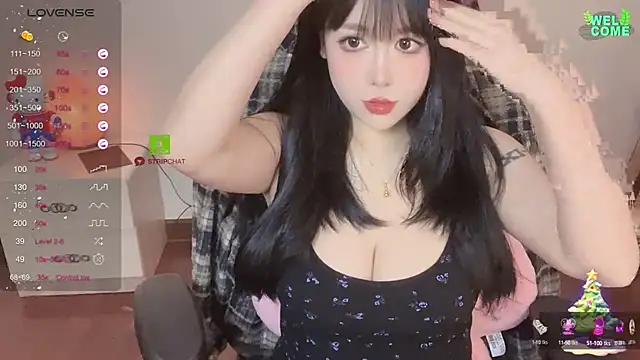 Naixue-520 online show from 02-24-25, 02:15