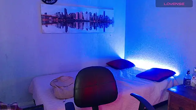 Snapshot of mixie_cute chatting on 02-21-25, 09:00 mixie cute online show from 02-21-25, 09:00