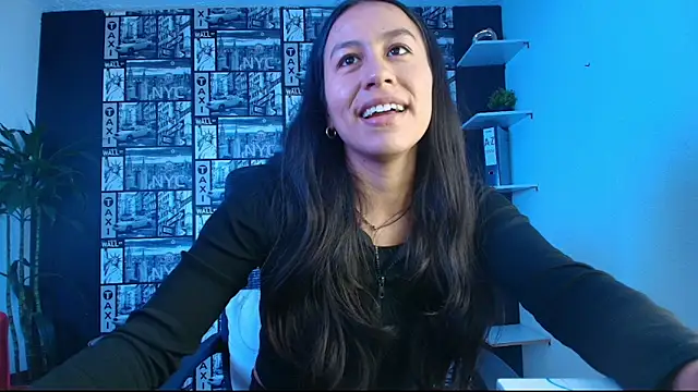 EmiGomez  online show from 03-09-26, 01:03