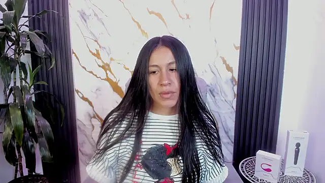 EmiGomez  online show from 05-27-26, 01:40