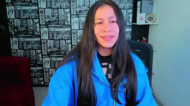 EmiGomez  online show from 06-07-26, 03:45