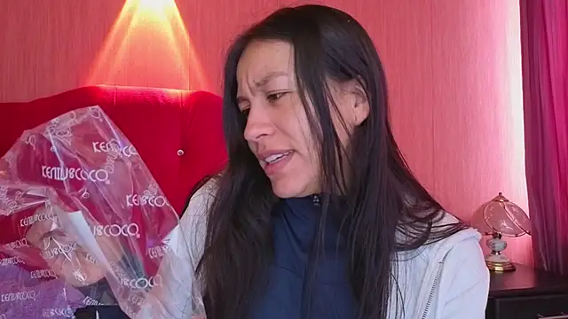 EmiGomez  online show from 10-17-25, 01:35