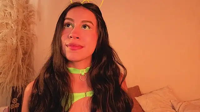 EmiGomez  online show from 10-03-25, 01:45