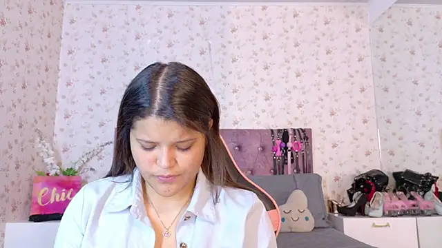 AvrillThomas online show from 11-11-25, 05:08