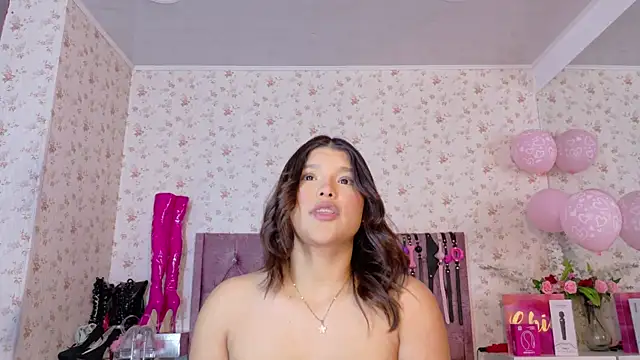 Snapshot of AvrillThomas chatting on 02-21-26, 07:38 AvrillThomas online show from 02-21-26, 07:38