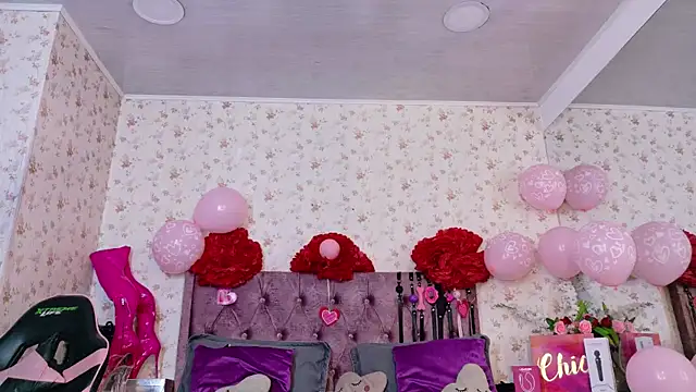 Snapshot of AvrillThomas chatting on 02-16-26, 07:56 AvrillThomas online show from 02-16-26, 07:56