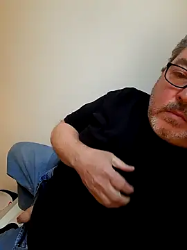 Snapshot of bluangelo chatting on 01-15-25, 02:35 bluangelo online show from 01-15-25, 02:35