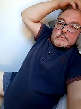 Snapshot of bluangelo chatting on 11-14-25, 01:59 bluangelo online show from 11-14-25, 01:59